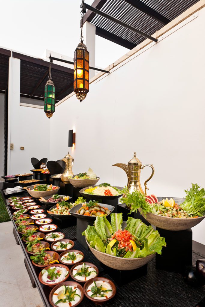 CMU-Dining-The Arabian Courtyard-Buffet (© The Chedi Mucat)