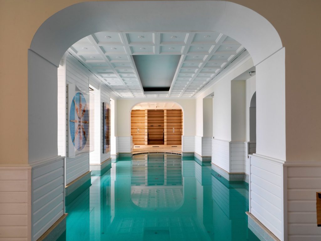 Capri Tiberio Palace_Pool_(c) Preferred Hotels and Resorts